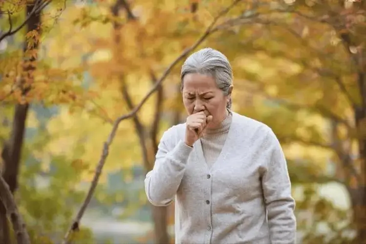 深呼吸后背痛是什么病_后背痛呼吸也痛怎么了_后背疼呼吸